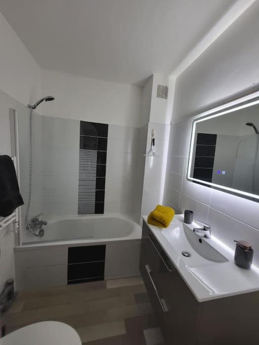 Studio "La Parenthese", A 50 Metres De La Plage Сен-Ке-Порріє Екстер'єр фото